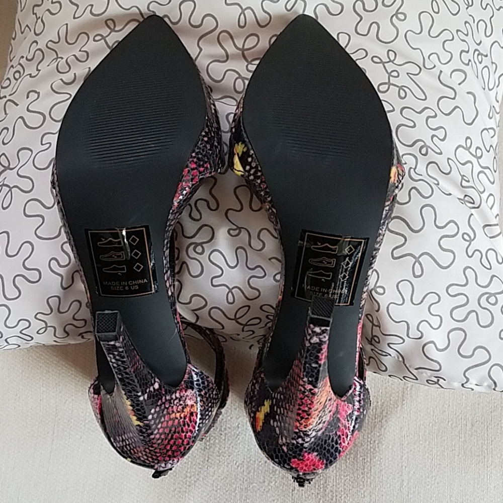 HP!💕💕 Multicolor snake print Stelle pumps - Picture 7 of 8